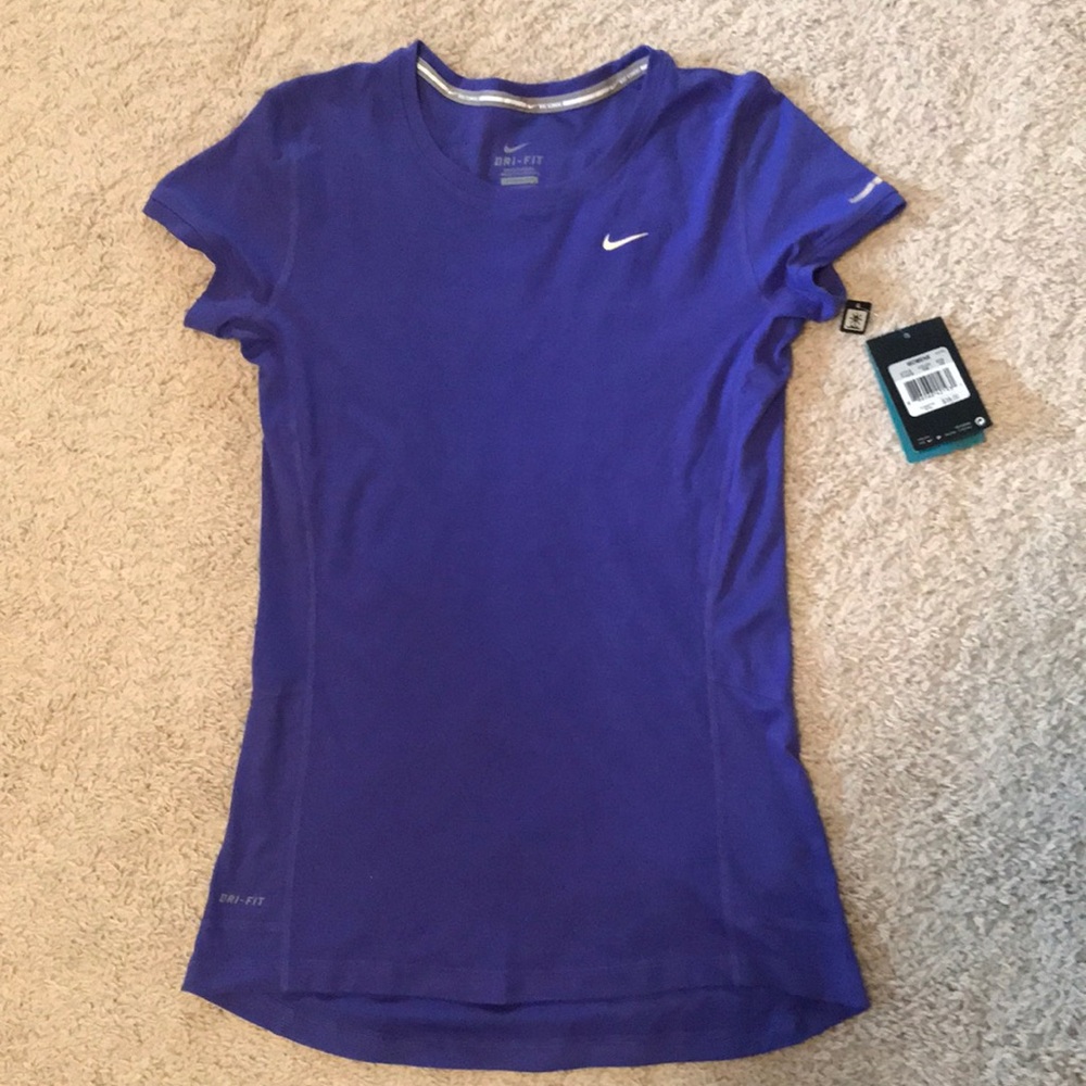 NWT Nike Xs Stay Cool tshirt with UPF40 protection